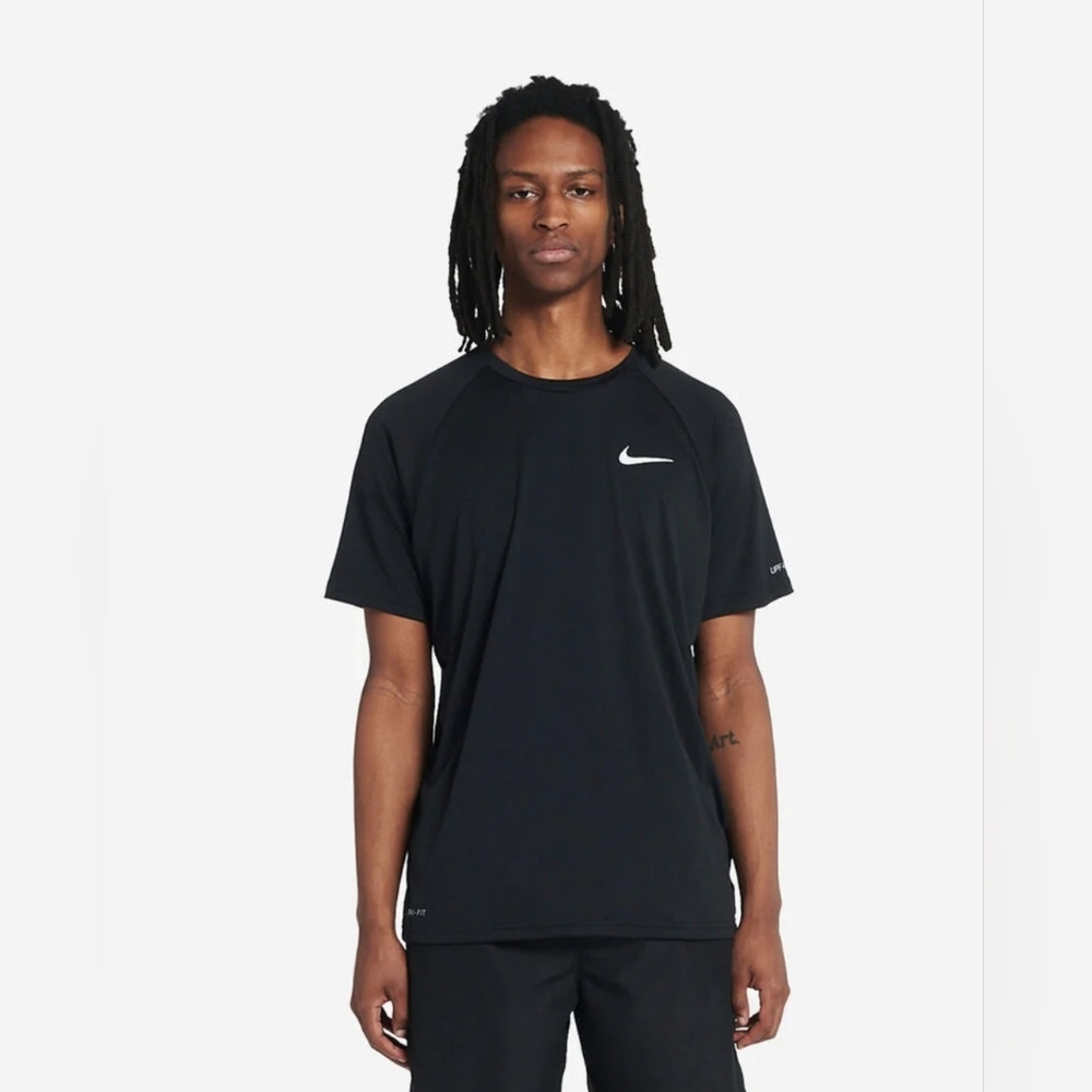 NWT Nike Essential Men's Dri-Fit short SleeveTee Black Small